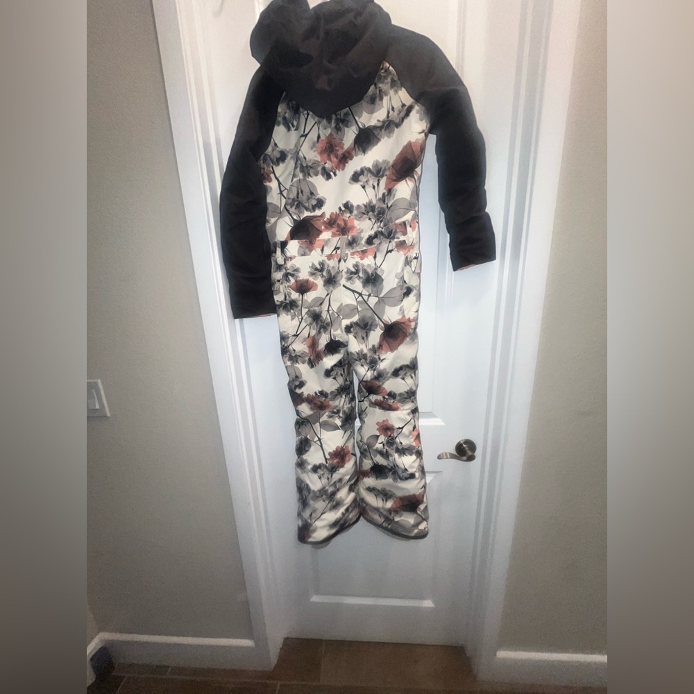 686 Shine One-Piece Snow Suit - Girls with Floral and Gray - Picture 2 of 3